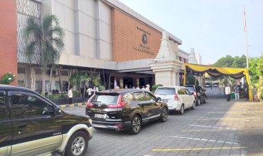 UWKS Gelar Wisuda Drive Thru, 87 Wisudawan Berpredikat Cumlaude